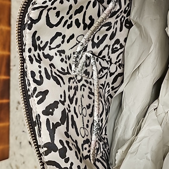 Large blue snake skin Jessica Simpson satchel - Picture 7 of 8